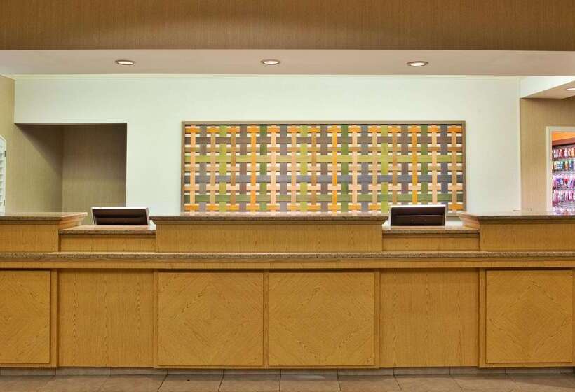 Отель La Quinta By Wyndham Greenville Haywood