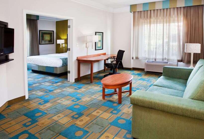 Отель La Quinta By Wyndham Greenville Haywood