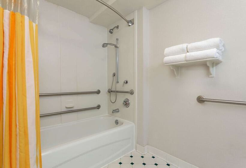 בית מלון כפרי La Quinta By Wyndham Lakeland West