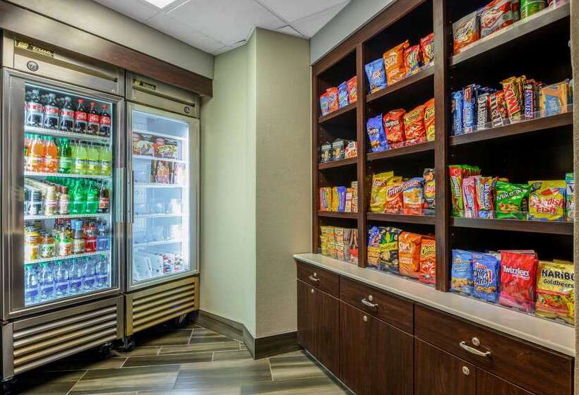 هتل La Quinta Inn & Suites By Wyndham Myrtle Beach Broadway Area