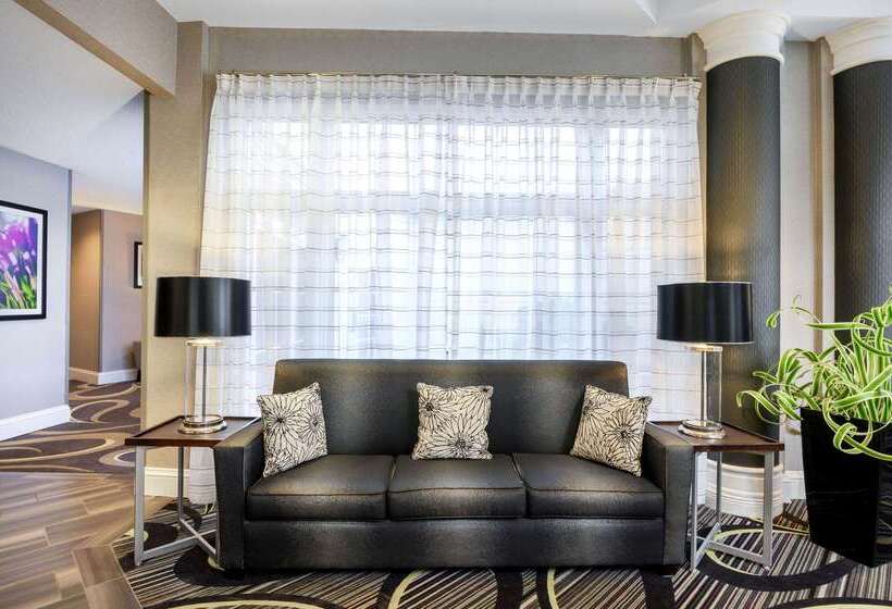 هتل La Quinta Inn & Suites By Wyndham Myrtle Beach Broadway Area