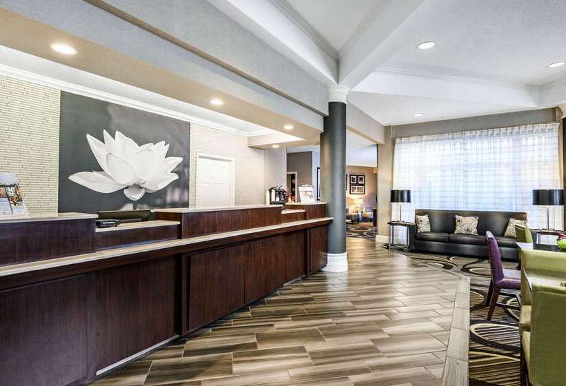 هتل La Quinta Inn & Suites By Wyndham Myrtle Beach Broadway Area