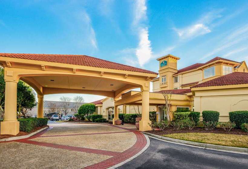 هتل La Quinta Inn & Suites By Wyndham Myrtle Beach Broadway Area