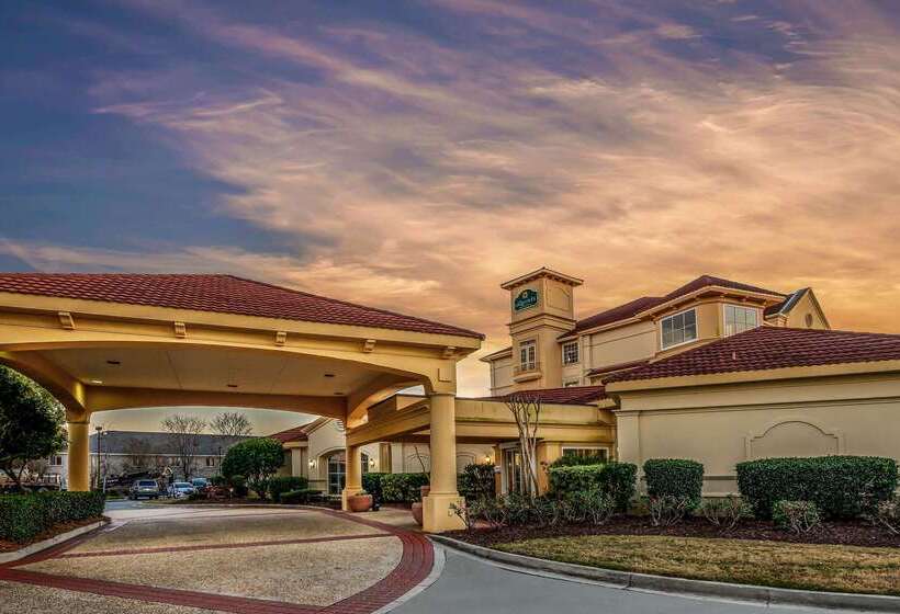 هتل La Quinta Inn & Suites By Wyndham Myrtle Beach Broadway Area