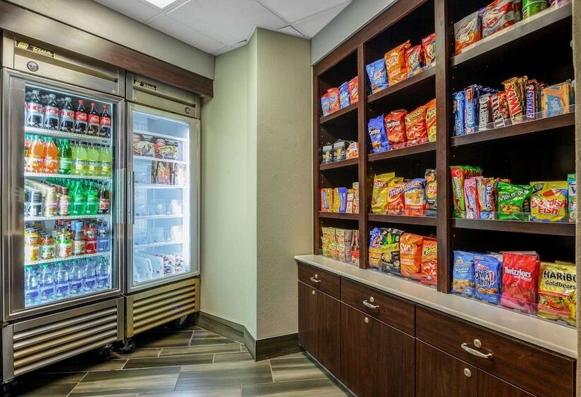 هتل La Quinta Inn & Suites By Wyndham Myrtle Beach Broadway Area