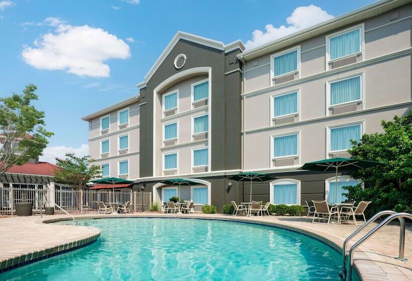 هتل La Quinta Inn & Suites By Wyndham Myrtle Beach Broadway Area