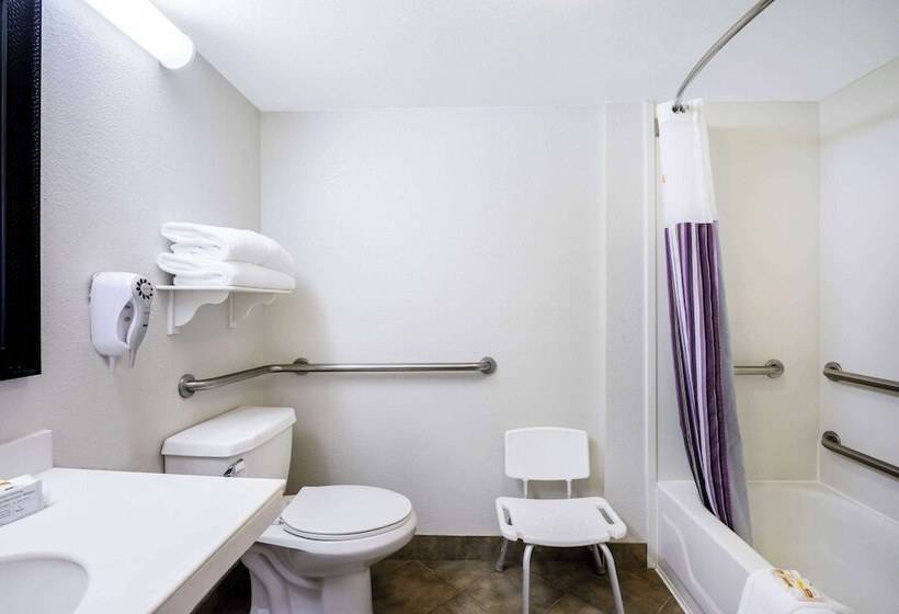 هتل La Quinta Inn & Suites By Wyndham Myrtle Beach Broadway Area