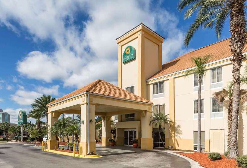 Отель La Quinta By Wyndham Orlando Universal Area   Free Shuttle To Universal