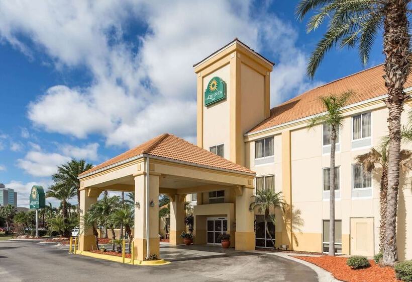 Отель La Quinta By Wyndham Orlando Universal Area   Free Shuttle To Universal