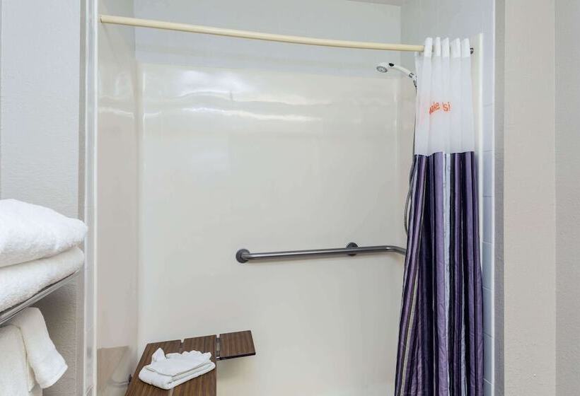 Отель La Quinta By Wyndham Orlando Universal Area   Free Shuttle To Universal