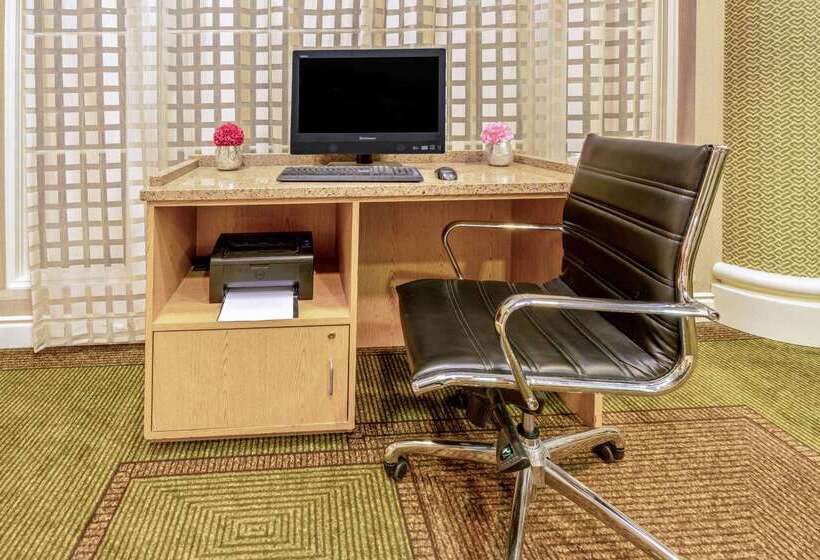 호텔 La Quinta By Wyndham Salt Lake City Airport