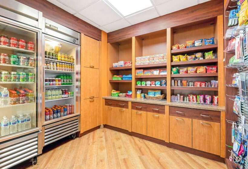 호텔 La Quinta By Wyndham Salt Lake City Airport