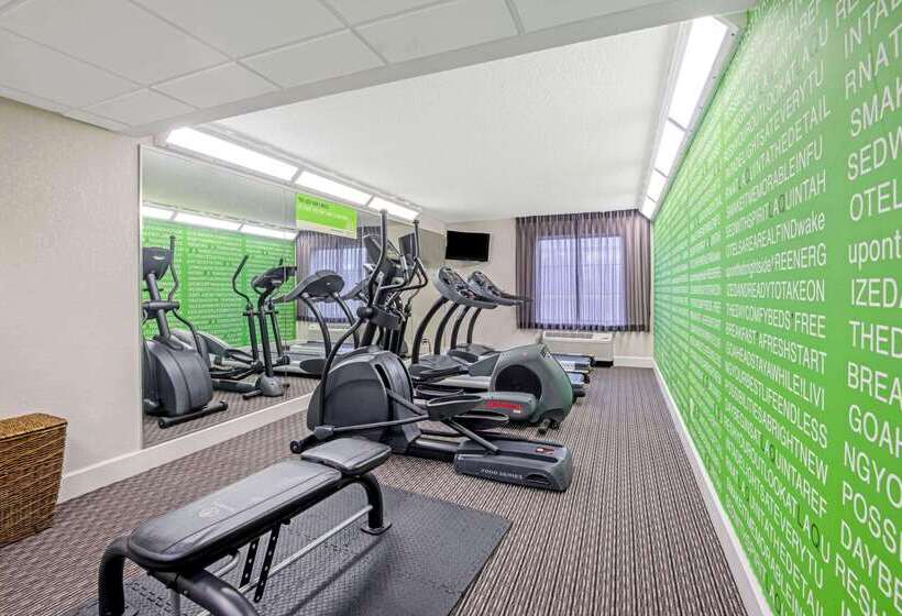 בית מלון כפרי La Quinta By Wyndham San Antonio Airport