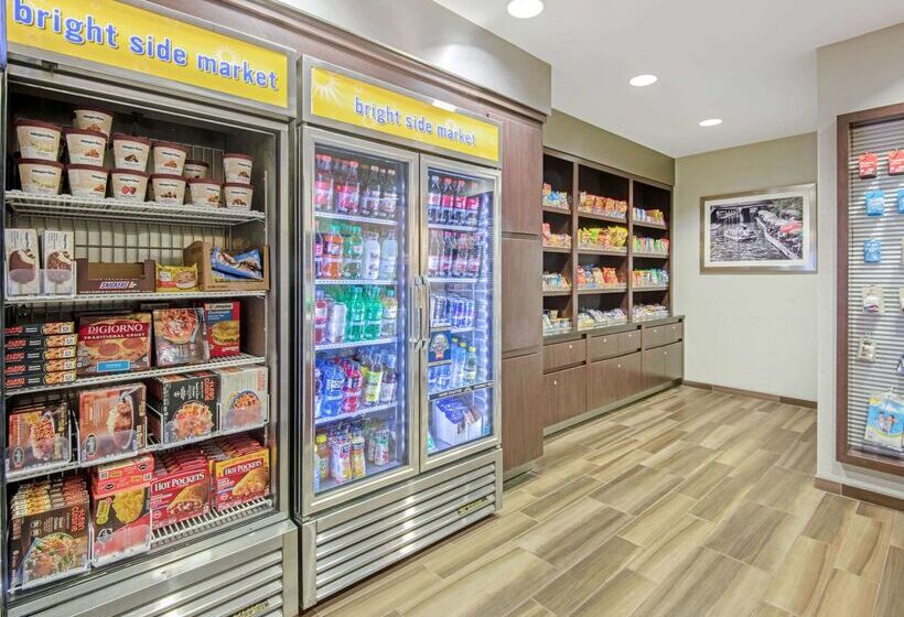 בית מלון כפרי La Quinta By Wyndham San Antonio Airport