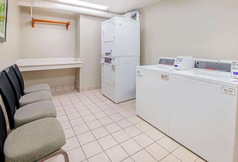 בית מלון כפרי La Quinta By Wyndham San Antonio Airport