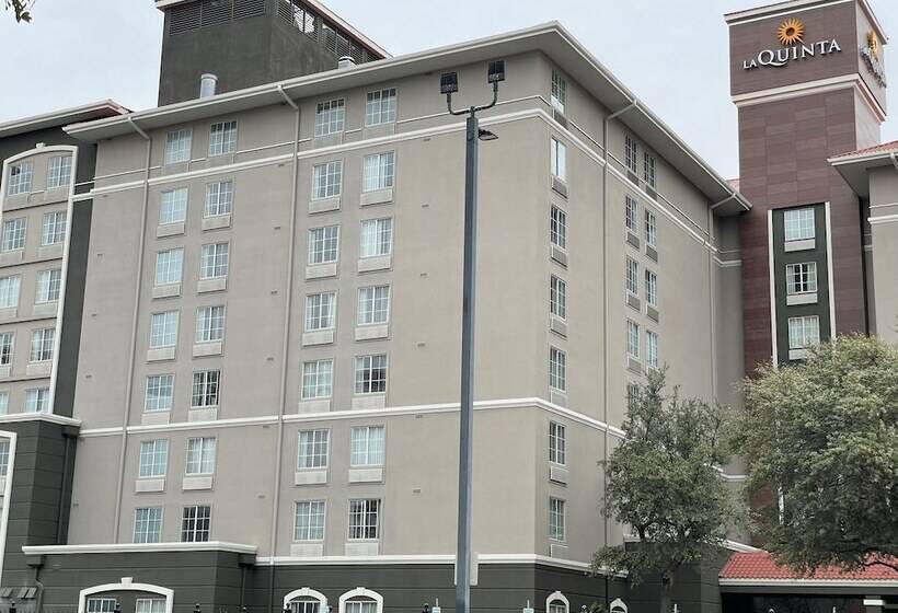 בית מלון כפרי La Quinta By Wyndham San Antonio Airport