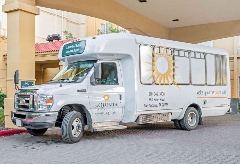 בית מלון כפרי La Quinta By Wyndham San Antonio Airport