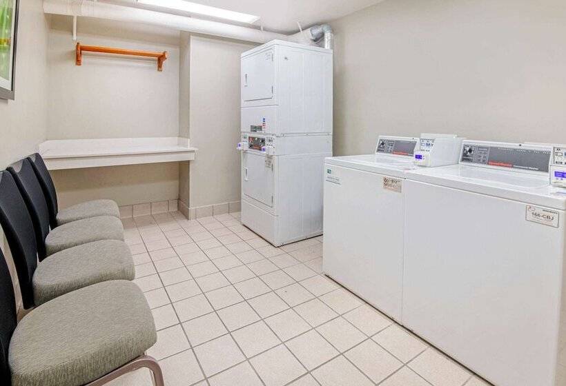 בית מלון כפרי La Quinta By Wyndham San Antonio Airport