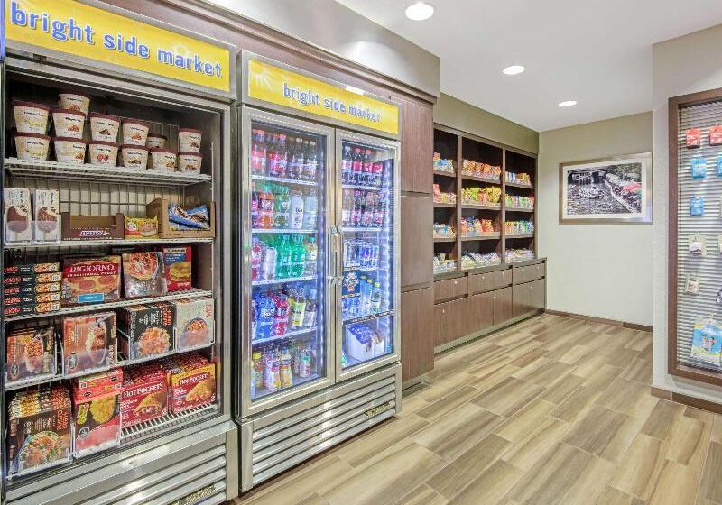 בית מלון כפרי La Quinta By Wyndham San Antonio Airport