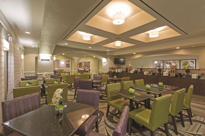 בית מלון כפרי La Quinta By Wyndham San Antonio Airport