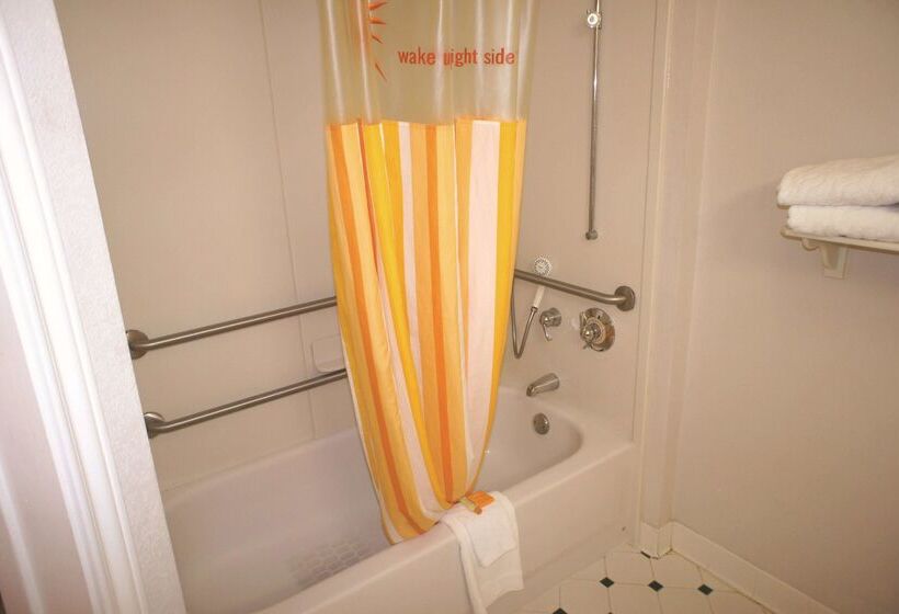 فندق La Quinta By Wyndham Winston Salem