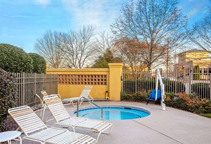 Отель La Quinta By Wyndham Winston Salem