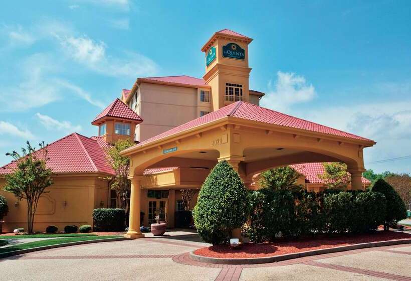 Отель La Quinta By Wyndham Winston Salem