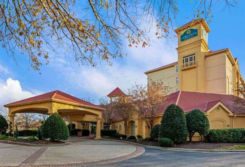 هتل La Quinta By Wyndham Winston Salem