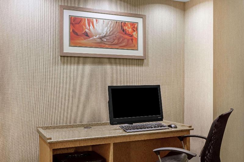 Отель La Quinta By Wyndham Winston Salem