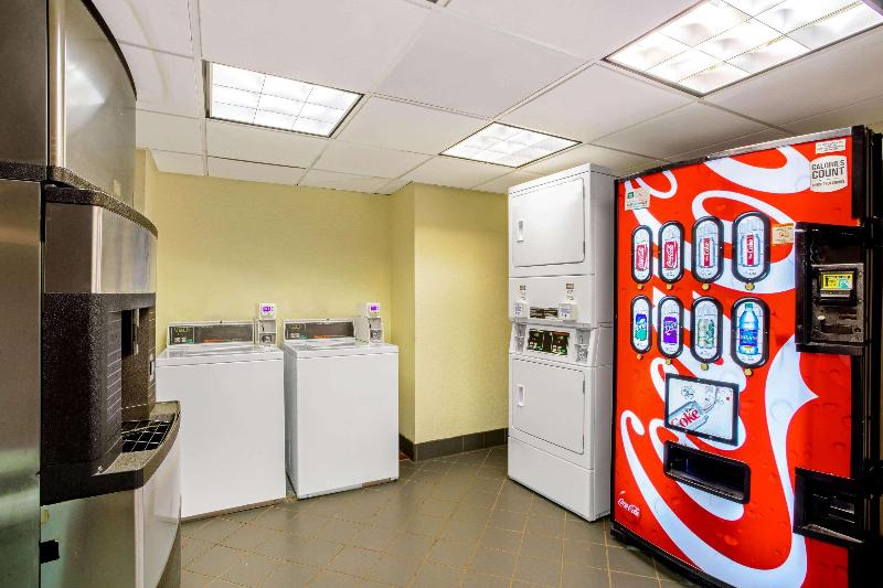 Отель La Quinta By Wyndham Winston Salem