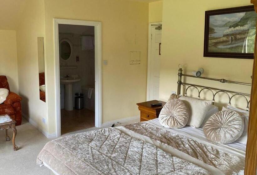 ホテル Lakelands House