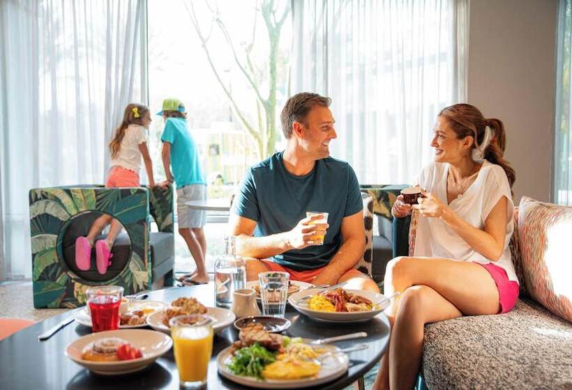 Отель Landy Orlando Universal Blvd, A Tribute Portfolio