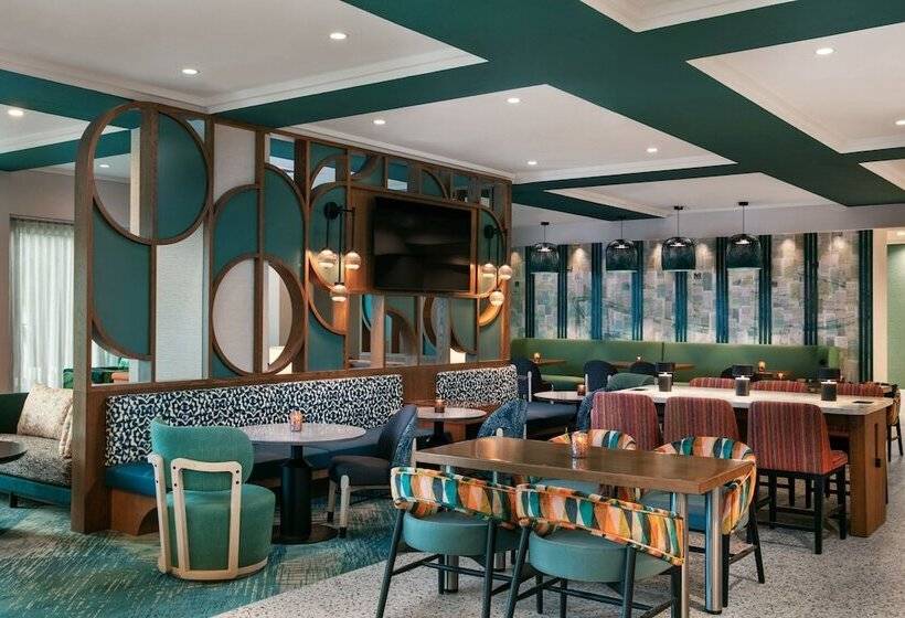 Отель Landy Orlando Universal Blvd, A Tribute Portfolio