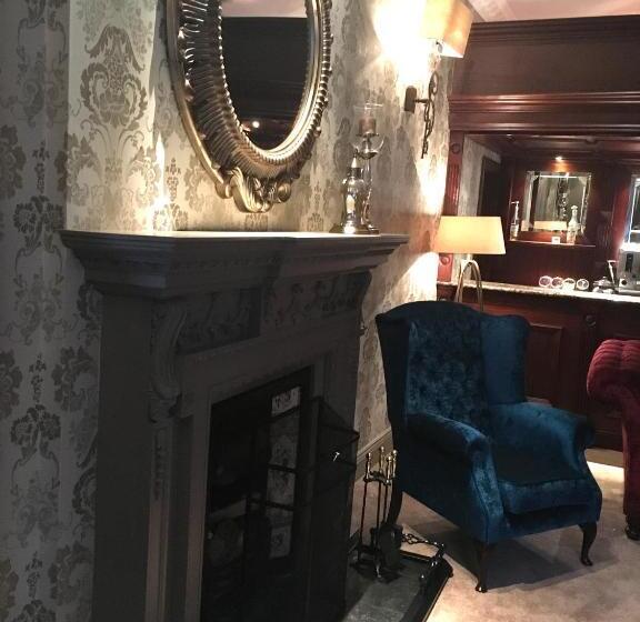 ホテル Leighinmohr House