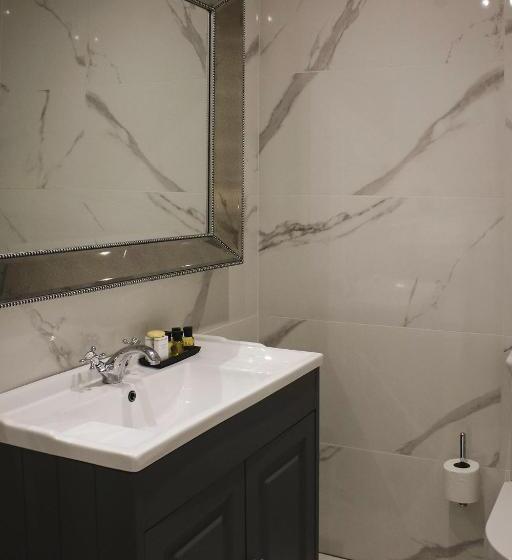 ホテル Leighinmohr House