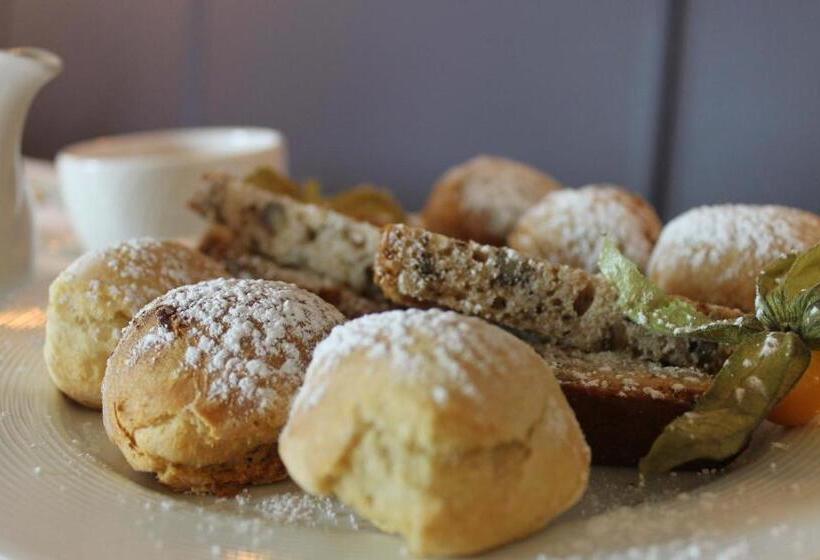 ホテル Leighinmohr House