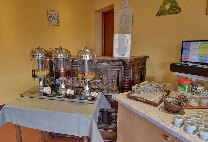 Logis Hotel Maison Carrée Restaurant O Carré Dart