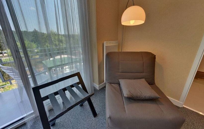 Logis Hotel Maison Carrée Restaurant O Carré Dart