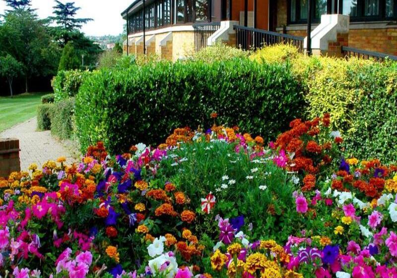 London Chigwell Prince Regent Hotel, Bw Signature Collection