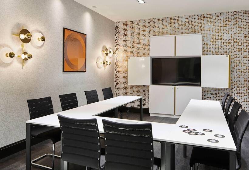 בית מלון כפרי London Marriott  Maida Vale