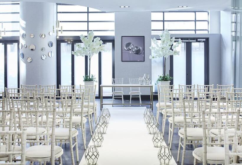 בית מלון כפרי London Marriott  Maida Vale