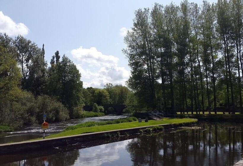 فندق Lord Bagenal Inn