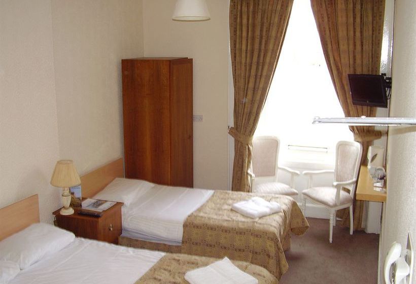 Отель Merith House