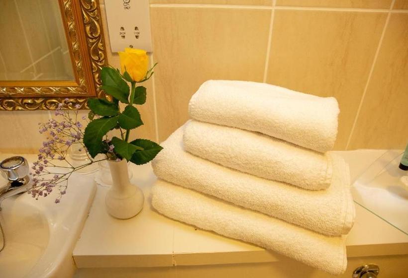 בית מלון כפרי Peacockes