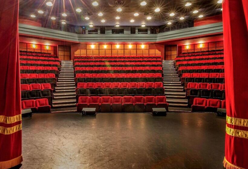 هتل Pullman London St Pancras