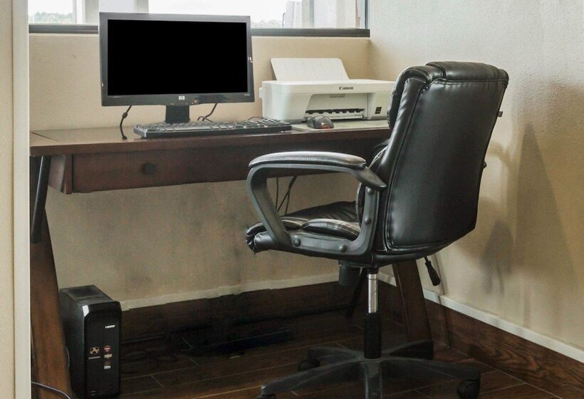 هتل Quality Inn & Suites Near Coliseum And Hwy 231 North