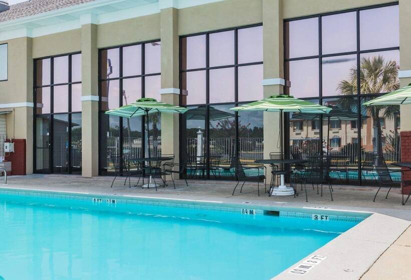 هتل Quality Inn & Suites Near Coliseum And Hwy 231 North