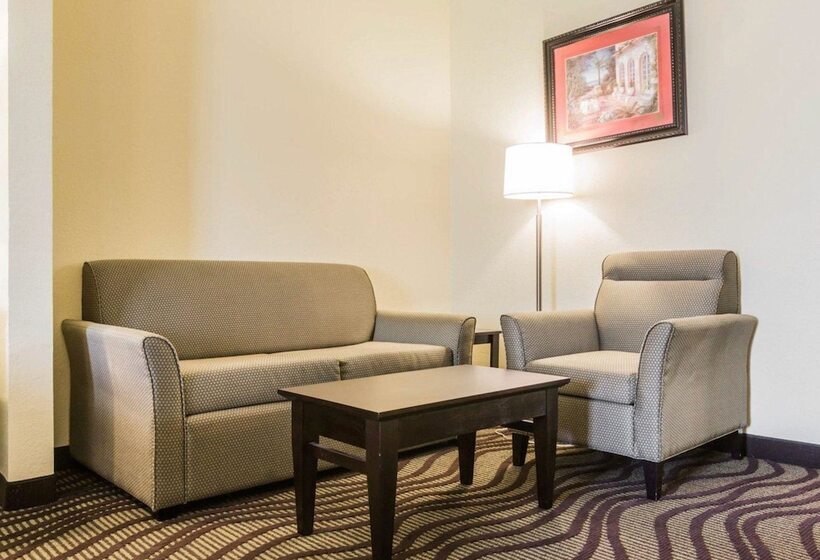 فندق Quality Inn & Suites Near Coliseum And Hwy 231 North