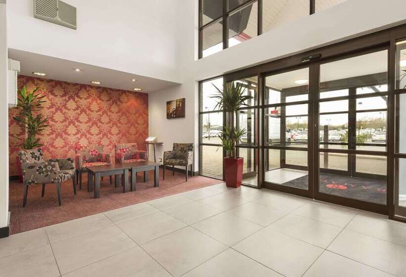 酒店 Ramada Cambridge