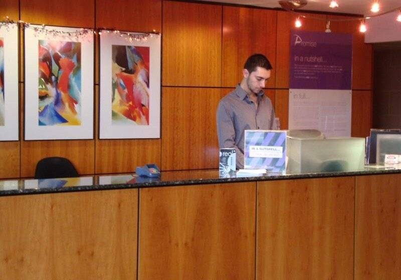 酒店 Ramada Cambridge